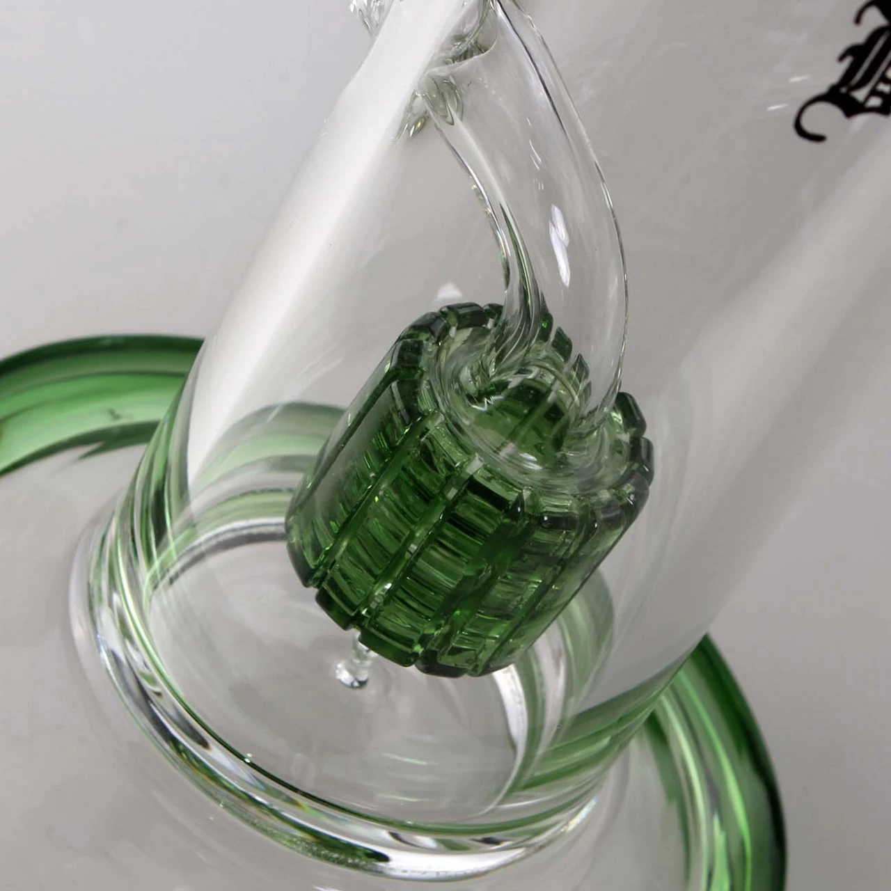 Black Leaf Oil Bong/Dab Rig With Drum Percolator 5 Black Leaf Oil Bong/Dab Rig With Drum Percolator - Image 3